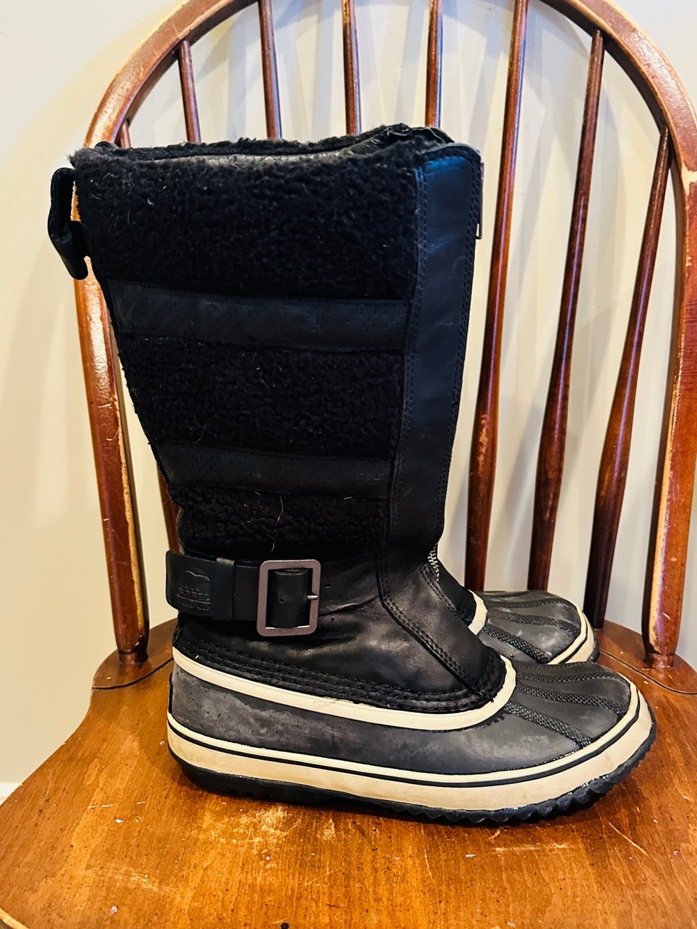 Sorel Helen of Tundra II tall winter boots in black, women's size 8.
